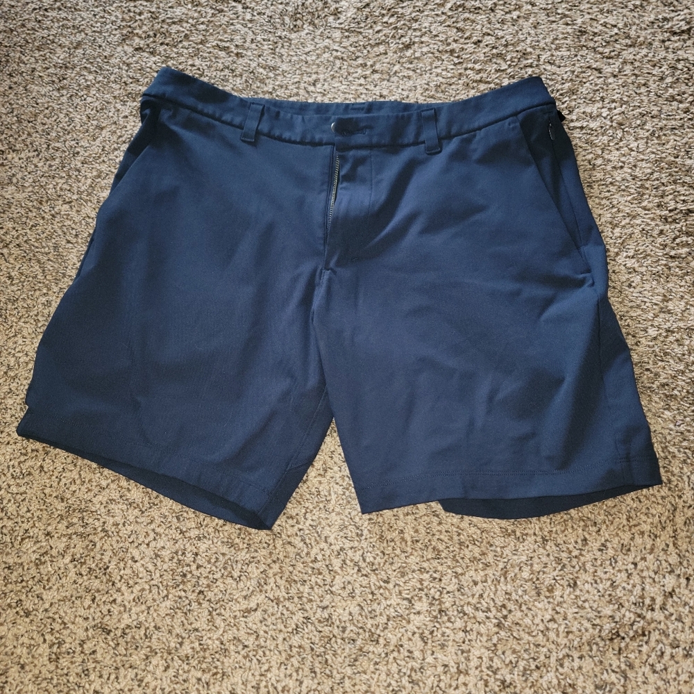 Lululemon Commision Shorts 7" size 34